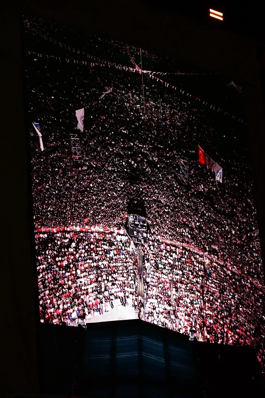 Ebru Yaşar'dan Kayseri'de 195 bin kişilik konser
