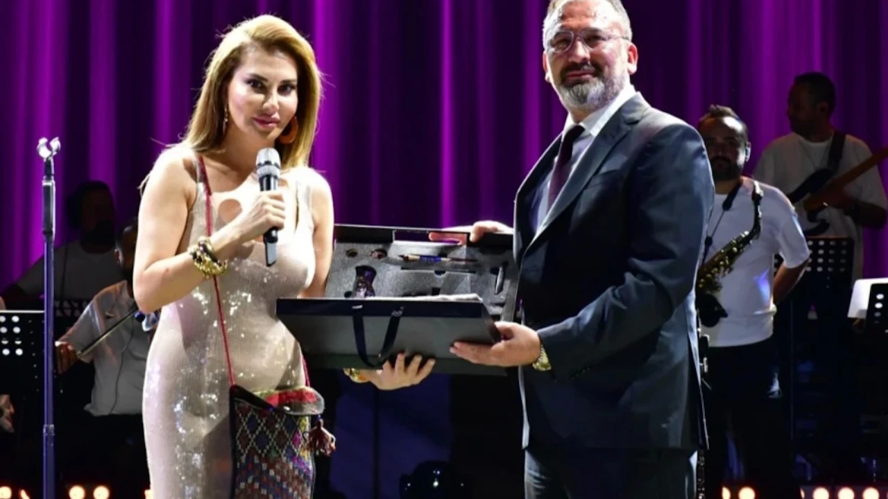 Ebru Yaşar'dan Kayseri'de 195 bin kişilik konser