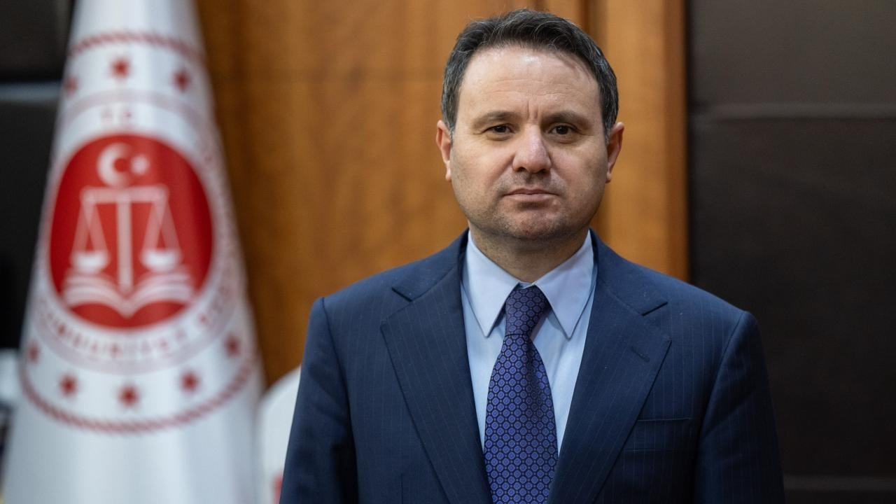 Bakan Gürlek: Avukatlarımız, hukuk devletinin vazgeçilmez unsurlarındandır
