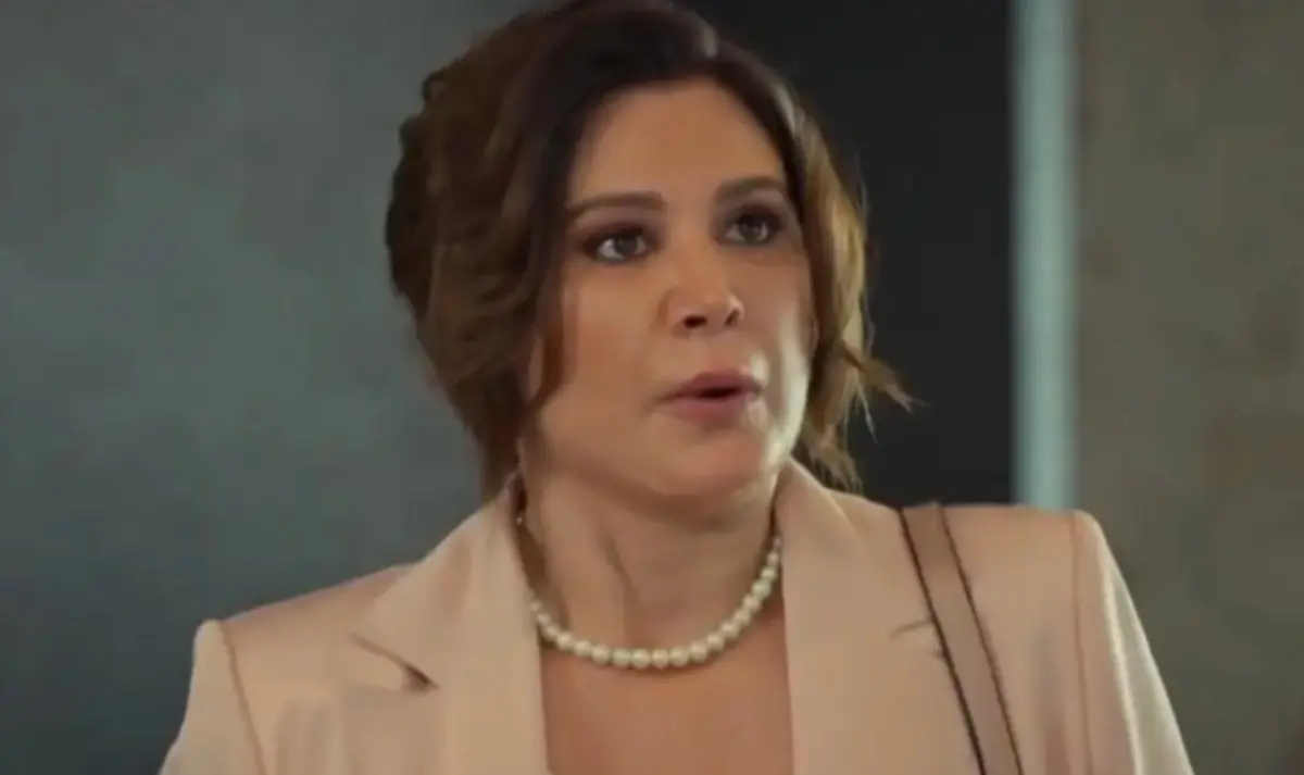 Yahşi Cazibe'nin Simge'si Hande Katipoğlu yeniden ekrana döndü! Görenler tanıyamadı