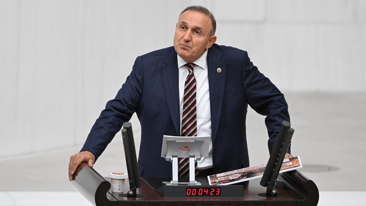 İYİ Parti Milletvekili Ömer Karakaş istifa etti hakkında ikinci haber görseli