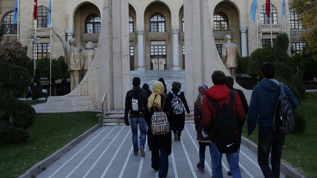 Devlet üniversitelerinin doluluk oranı yüzde 99,5'e ulaştı hakkında ikinci haber görseli