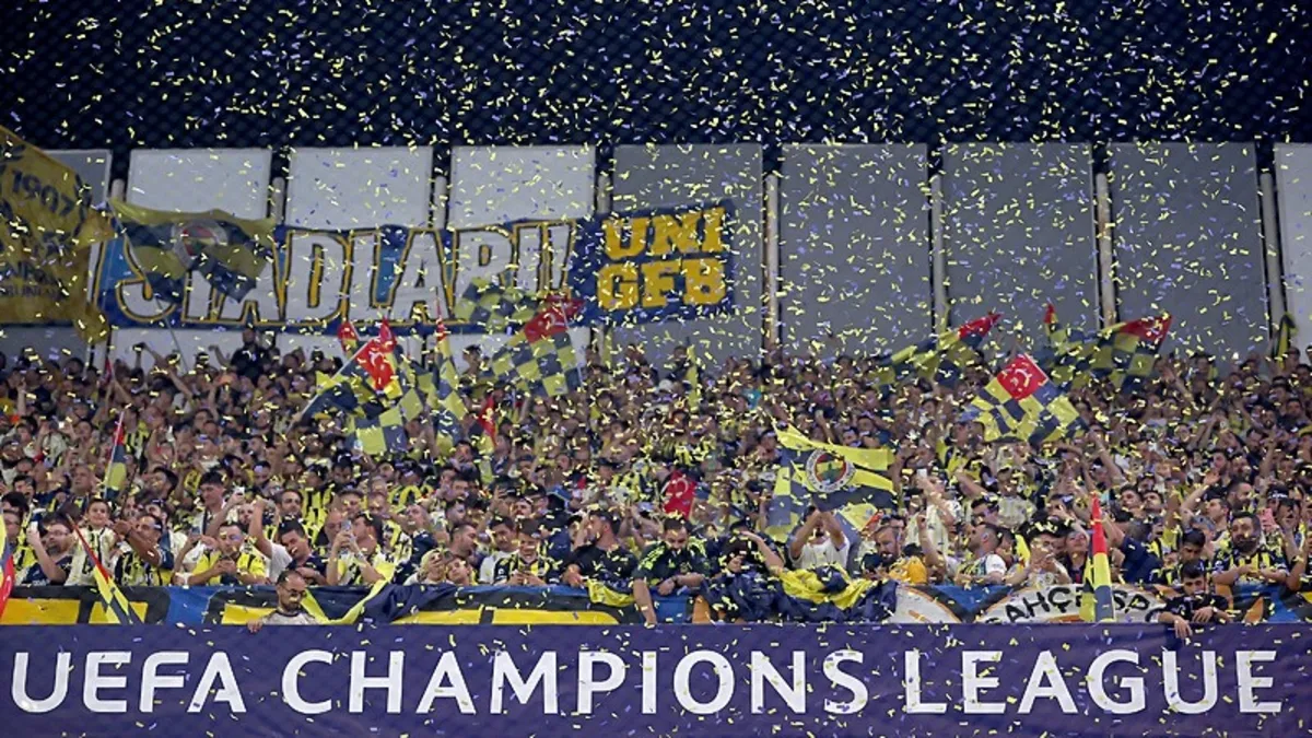 Fenerbahçe tribünlerinden Lyon maçı öncesi görsel şölen hakkında ikinci haber görseli