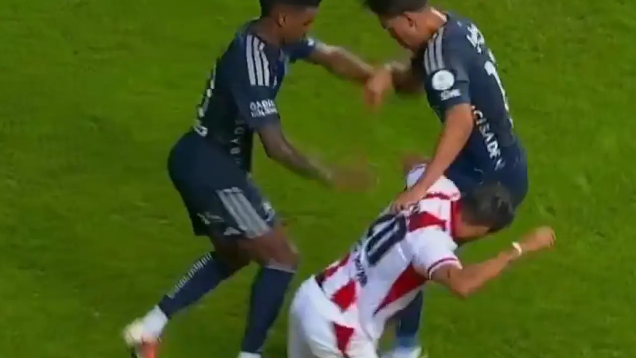 Samsun'da skandal pozisyonlar! 2 takım da isyan etti: Eski hakemler açıkladı