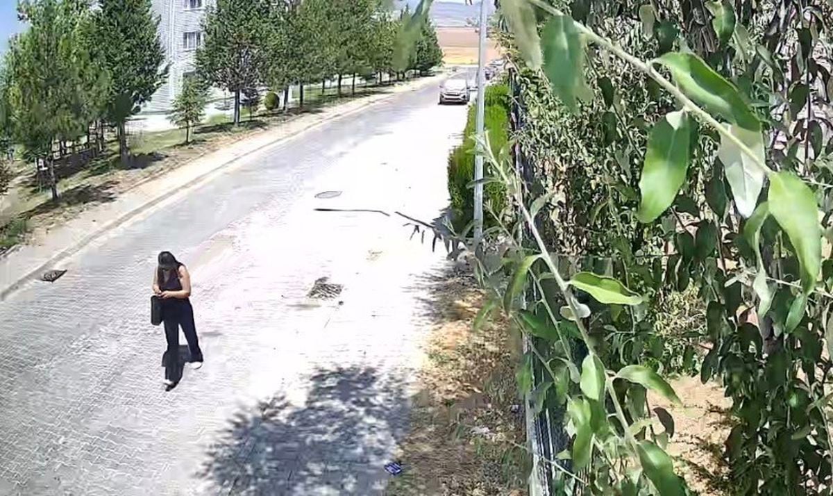Eskişehir'de sahte polis dolandırıcılığı: 81 yaşındaki vatandaş hedef alındı, kadın şüpheli yakalandı