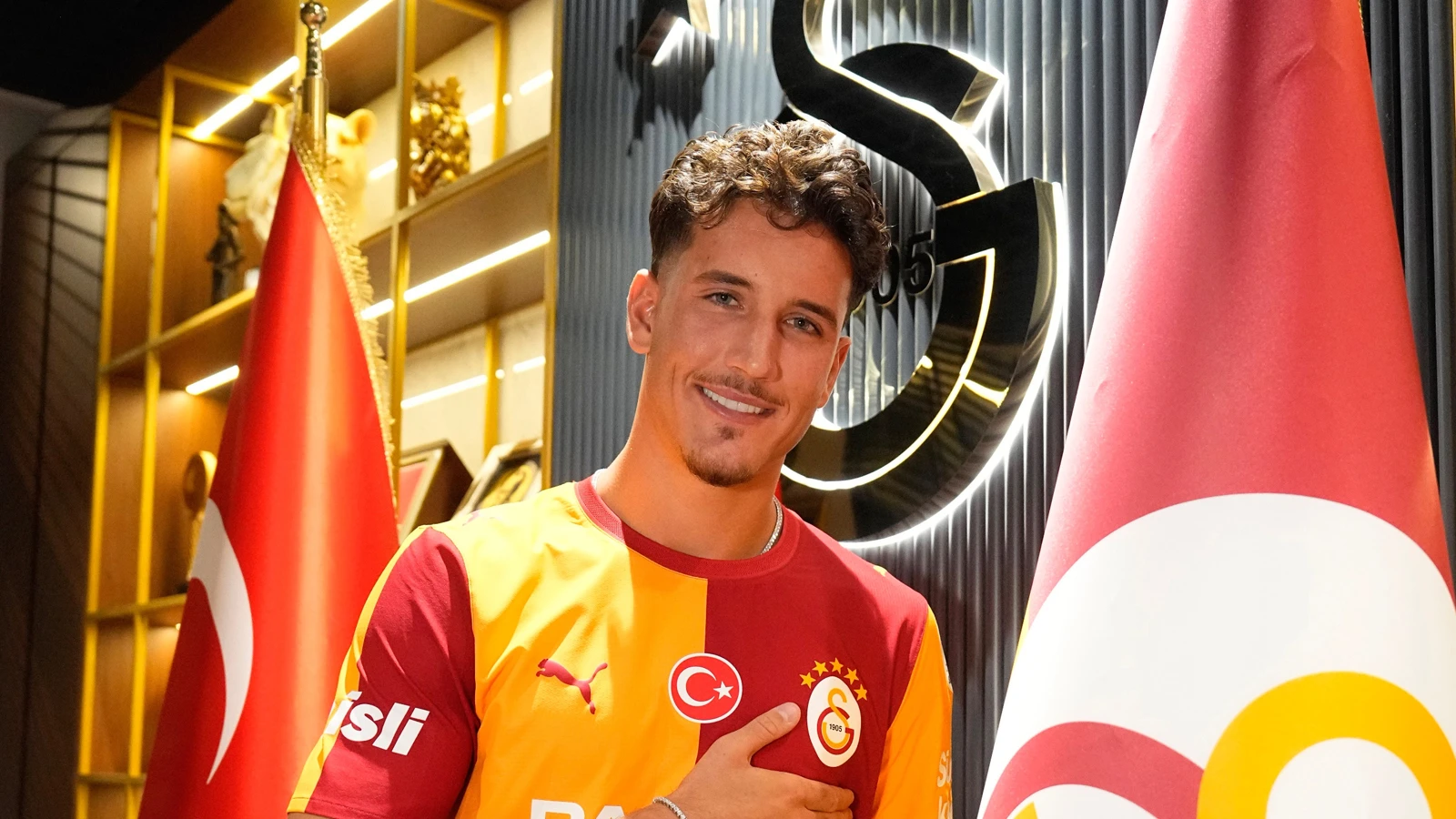Deniz Gül'ün bonservis bedeli ve yıllık ücreti KAP'a bildirildi