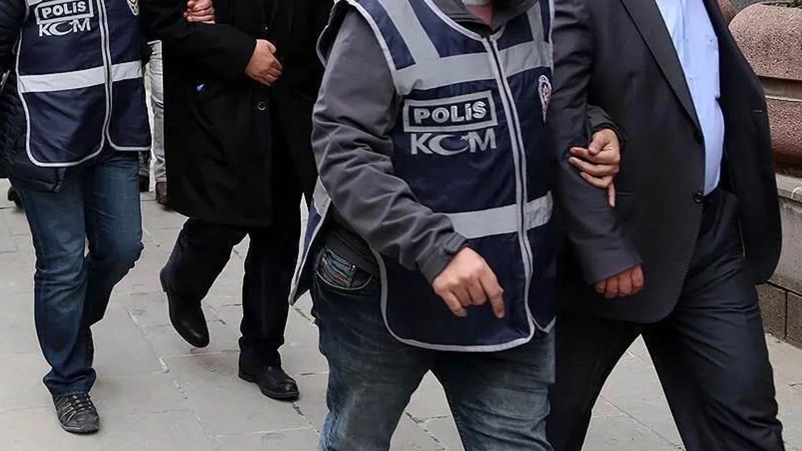 Kadıköy’de "kredi puanını yükseltme" vaadiyle 779 bin 900 liralık dolandırıcılık
