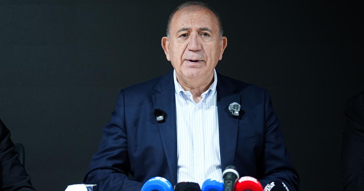 Gürsel Tekin: Rüşvet alan siz, bağıran da siz; butlancı olan biz, öyle mi?