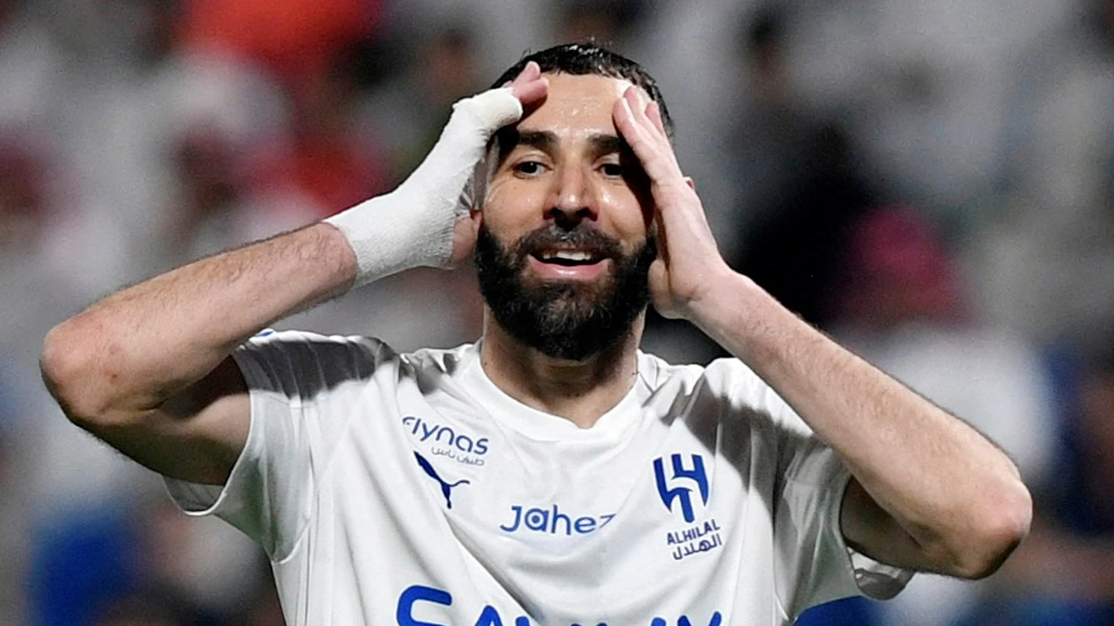 "Karim Benzema ile temasımız oldu ama transfer imkansızdı"
