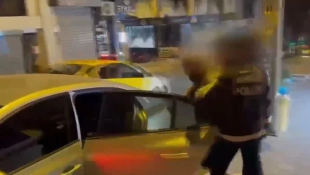 Kırmızı bültenli firariye İstanbul'da kıskıvrak operasyon: Cezayir 20 yıl hapisle arıyordu
