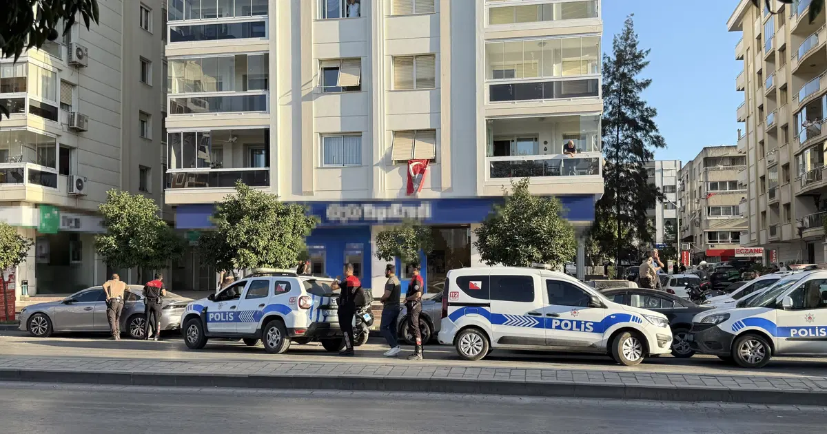 İzmir’de silahlı banka soygunu girişimi