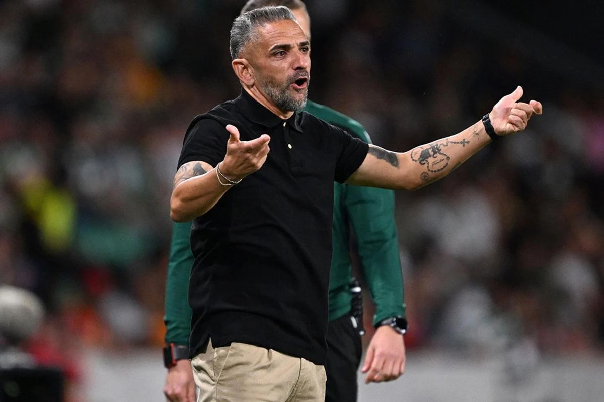 Okan Buruk'un hakem isyanını sordular! Sporting hocasından çok konuşulacak yanıt