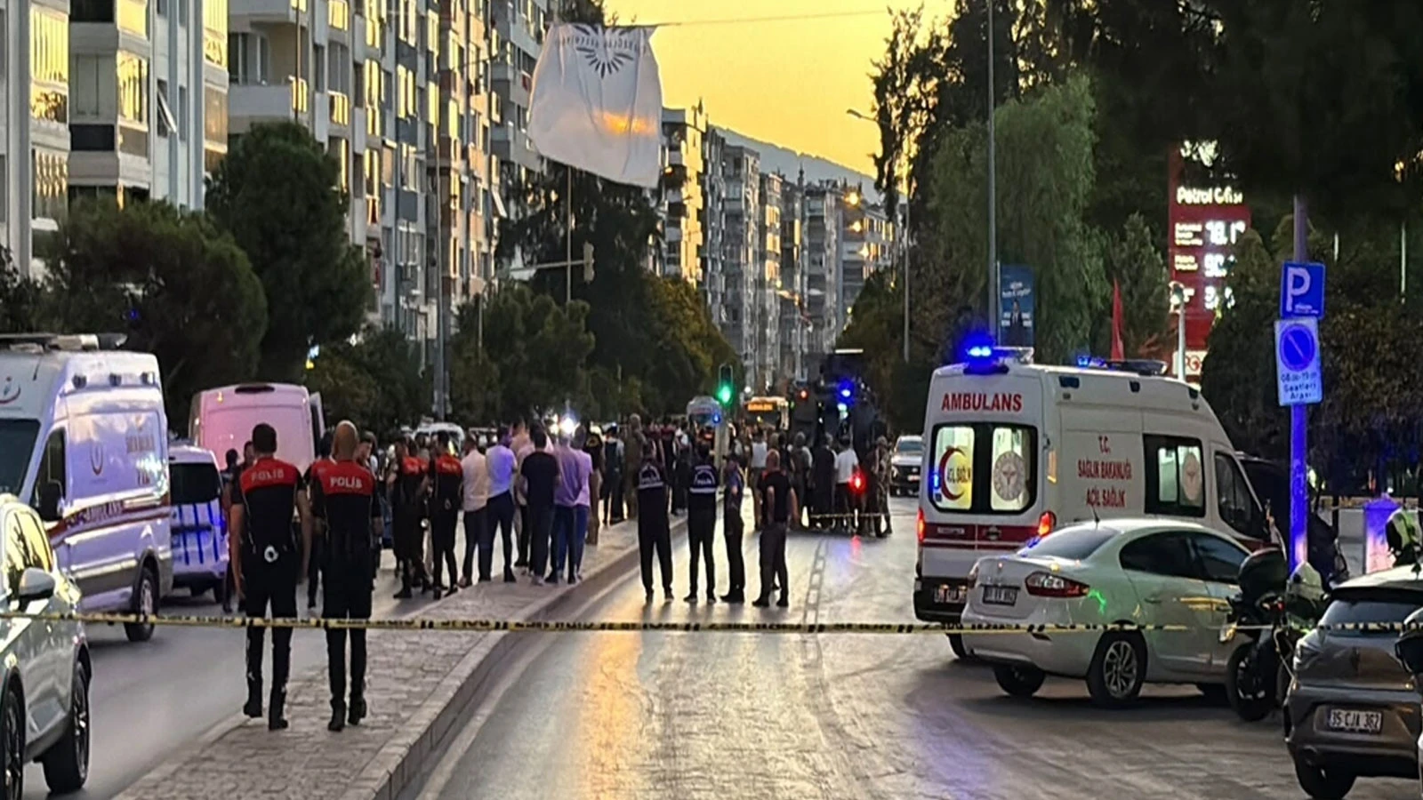 İzmir'de bir bankada 5 kişiyi rehin alan şüpheli tutuklandı